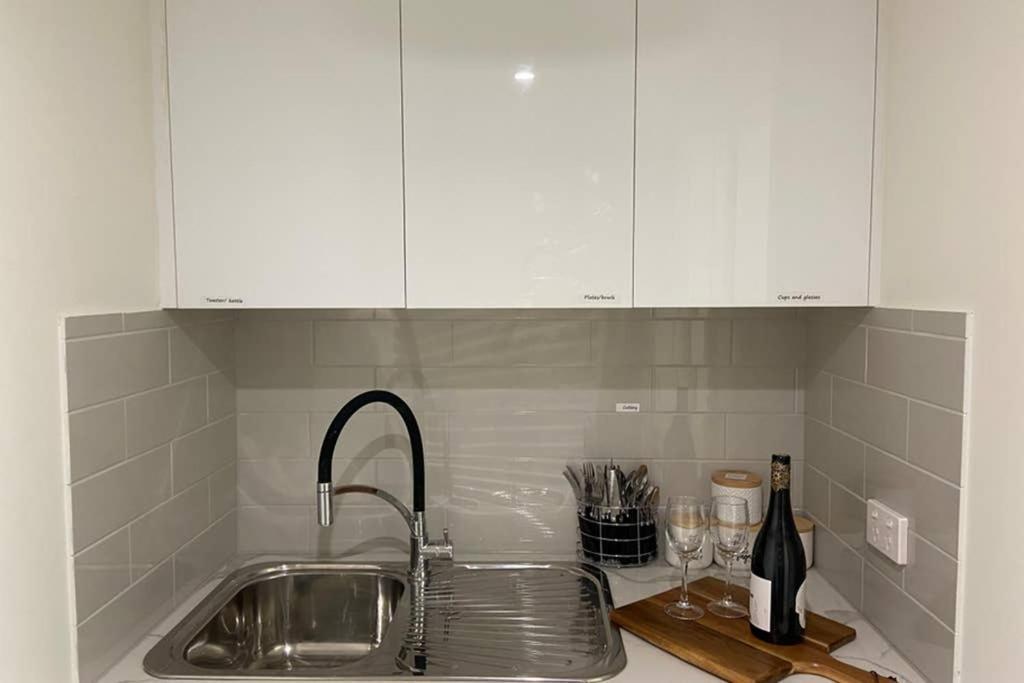 10A Brunswick Living Studio Close To Apt And Cbd Free Wifi Tram At Doorstep Ville de Ville de Melbourne Extérieur photo